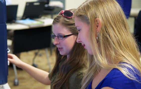 Using microscopy to advance stem education